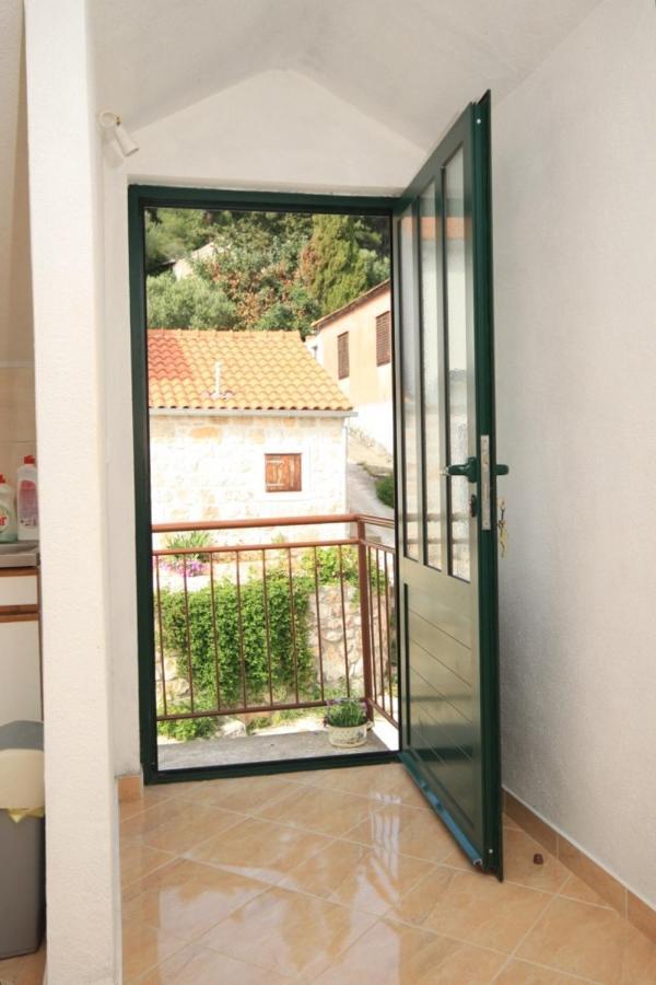 Apartamento Seaside Secluded Cove Tvrdni Dolac, Hvar - 8703 *