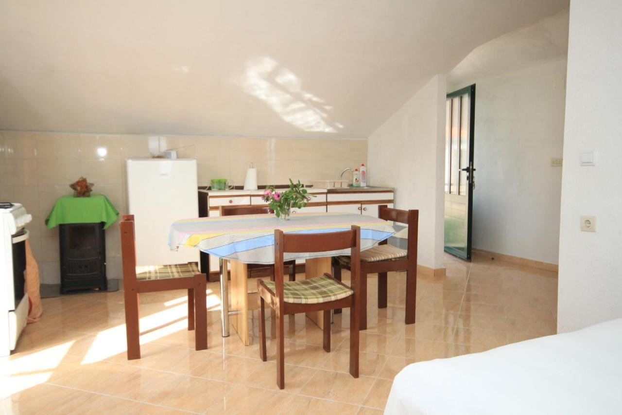 Apartamento Seaside Secluded Cove Tvrdni Dolac, Hvar - 8703 *
